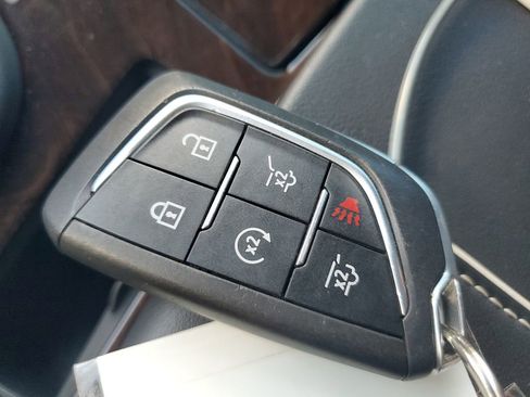 Used 2022 Cadillac Escalade Sport Platinum w/ Heavy-Duty Trailer Package AWD/4WD image 28