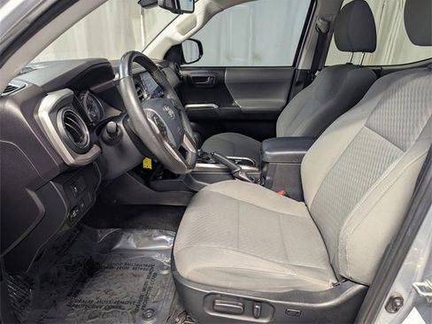 Used 2020 Toyota Tacoma SR5 image 10