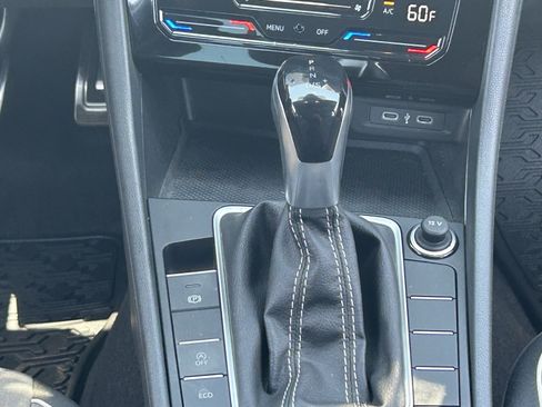 Used 2025 Volkswagen Jetta Sport FWD image 20