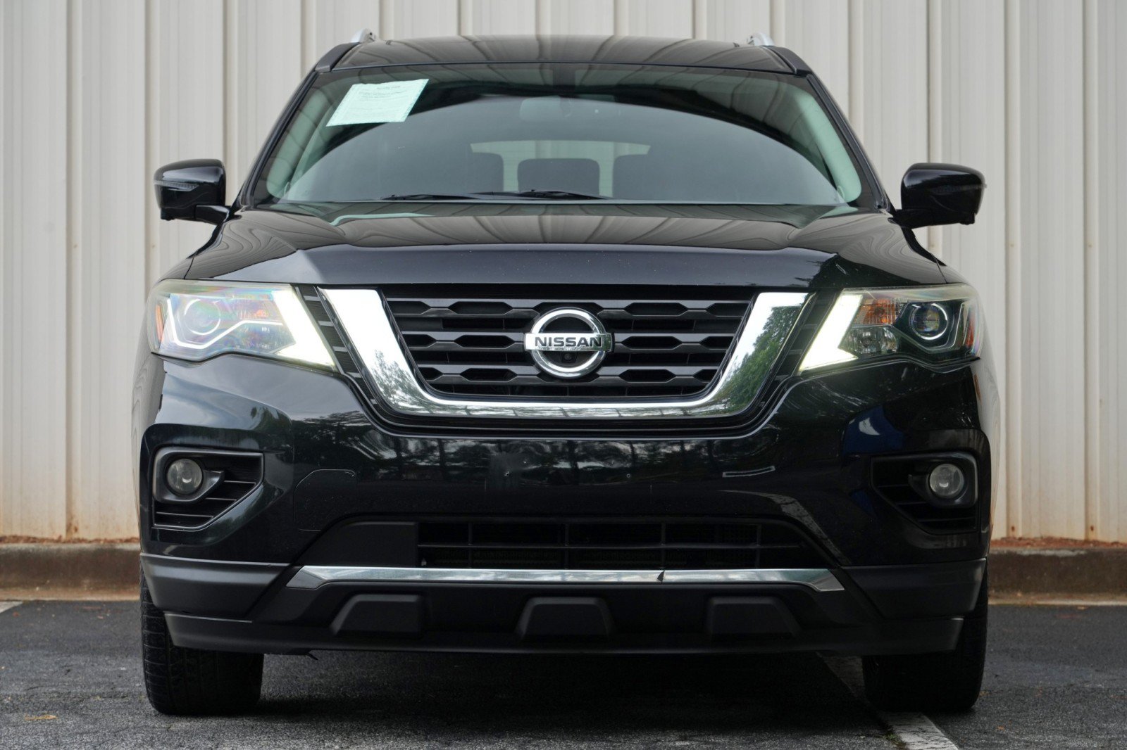 Used 2017 Nissan Pathfinder Platinum AWD/4WD image 6