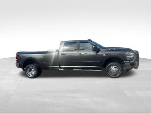 Used 2024 RAM 3500 Big Horn w/ Level 2 Equipment Group AWD/4WD image 6