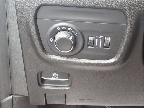 Used 2021 Jeep Grand Cherokee L Laredo AWD/4WD image 13
