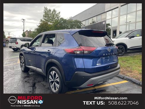 Certified 2023 Nissan Rogue SV AWD/4WD image 3