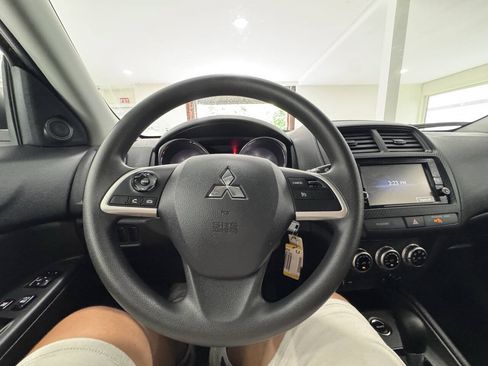 Used 2025 Mitsubishi Outlander Sport SE AWD/4WD image 33