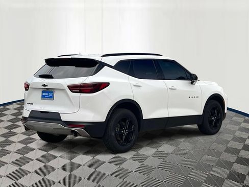 Used 2023 Chevrolet Blazer LT w/ Convenience Package FWD image 5