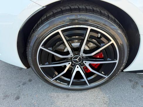 Used 2022 Mercedes-Benz SL 55 AMG 4MATIC w/ Driver Assistance Package image 19