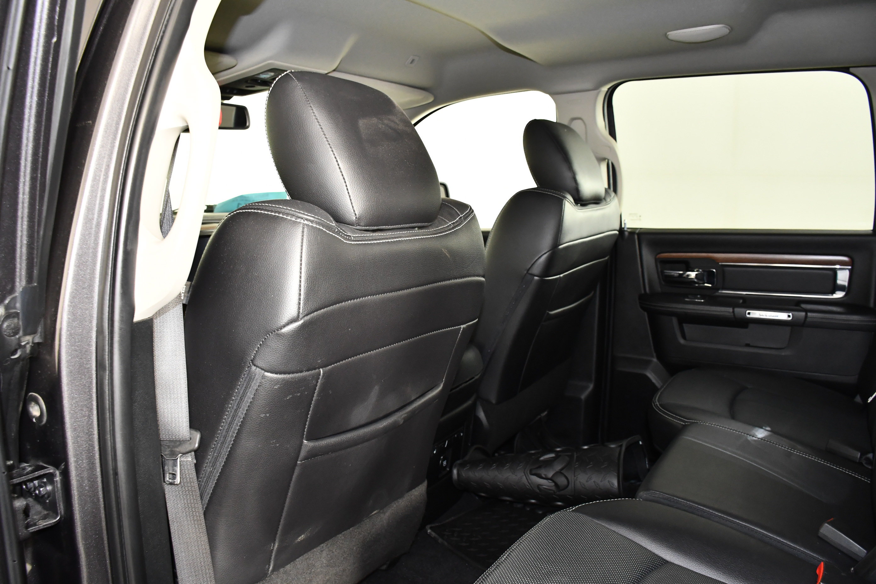 Used 2018 RAM 1500 Laramie AWD/4WD image 51