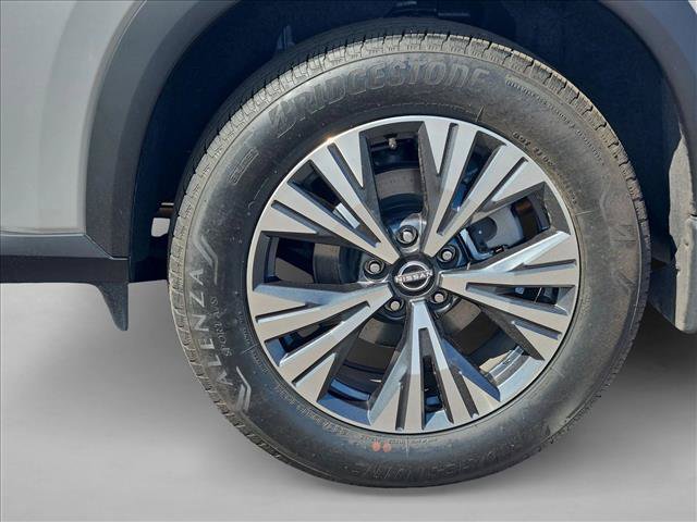 Used 2023 Nissan Rogue SV FWD image 30