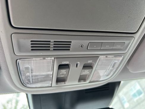 Used 2022 Honda CR-V EX-L image 28