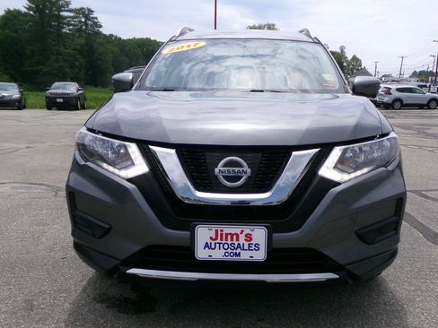 Used 2017 Nissan Rogue SV w/ SV Premium Package AWD/4WD image 7