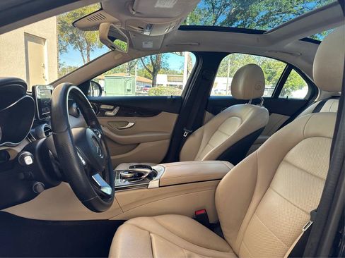Used 2015 Mercedes-Benz C 300 Sedan image 9