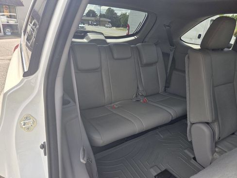 Used 2017 Toyota Highlander LE FWD image 14