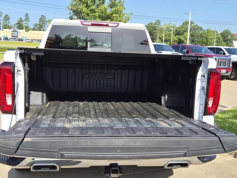 Certified 2024 GMC Sierra 1500 SLT AWD/4WD image 11