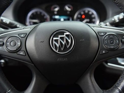 Used 2019 Buick Enclave Essence FWD image 19