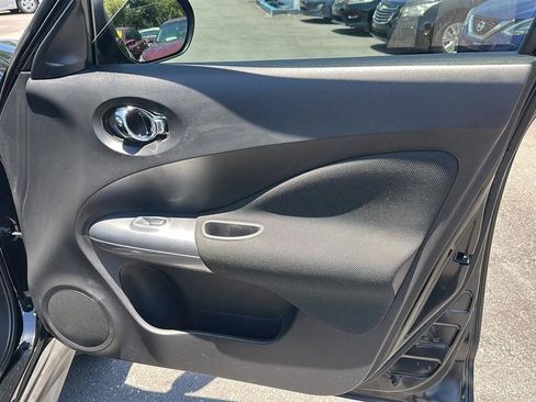 Used 2014 Nissan Juke S FWD image 49