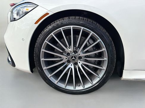 Used 2023 Mercedes-Benz S 580 4MATIC Sedan image 43