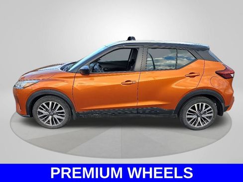 Used 2024 Nissan Kicks SV w/ Interior Electronics Package FWD image 14