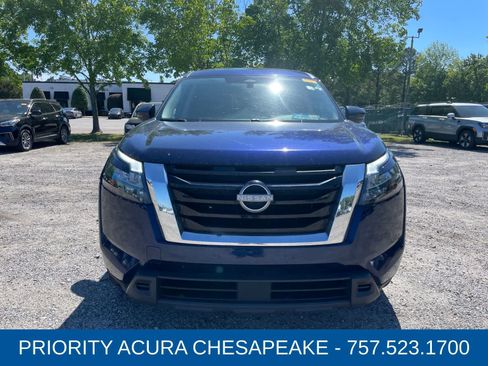 Used 2024 Nissan Pathfinder SV FWD image 8