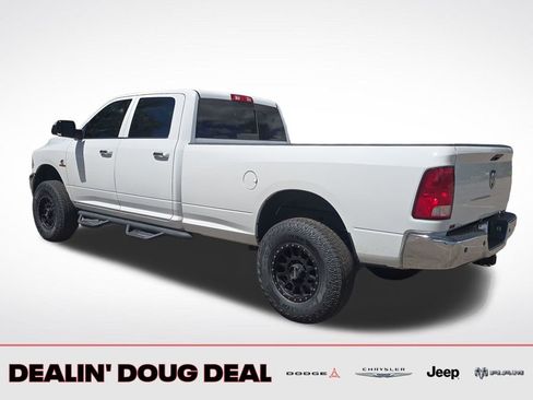 Used 2016 RAM 2500 SLT w/ Luxury Group AWD/4WD image 4