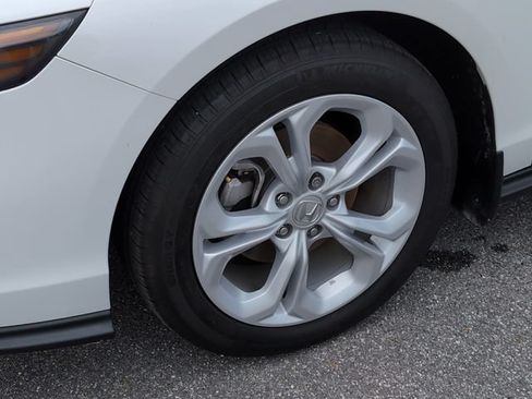 Certified 2025 Honda Accord LX image 11