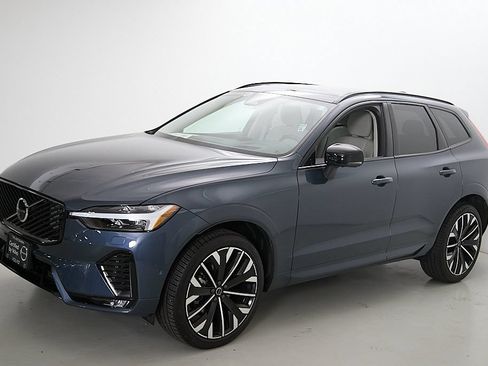 Certified 2026 Volvo XC60 B5 Ultra AWD/4WD image 6