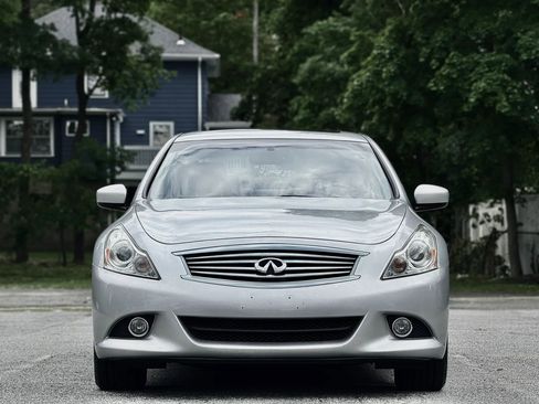 Used 2013 INFINITI G37 x Sedan w/ Premium Pkg AWD/4WD image 2