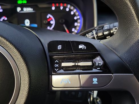 Certified 2023 Hyundai Tucson SE image 9