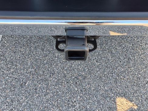 Used 2023 Chevrolet Silverado 1500 LT image 7