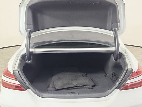Used 2022 Genesis G70 3.3T RWD image 11