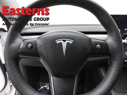 Used 2023 Tesla Model 3 Standard Range image 10