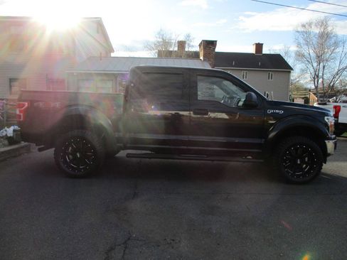 Used 2018 Ford F150 XLT AWD/4WD image 4