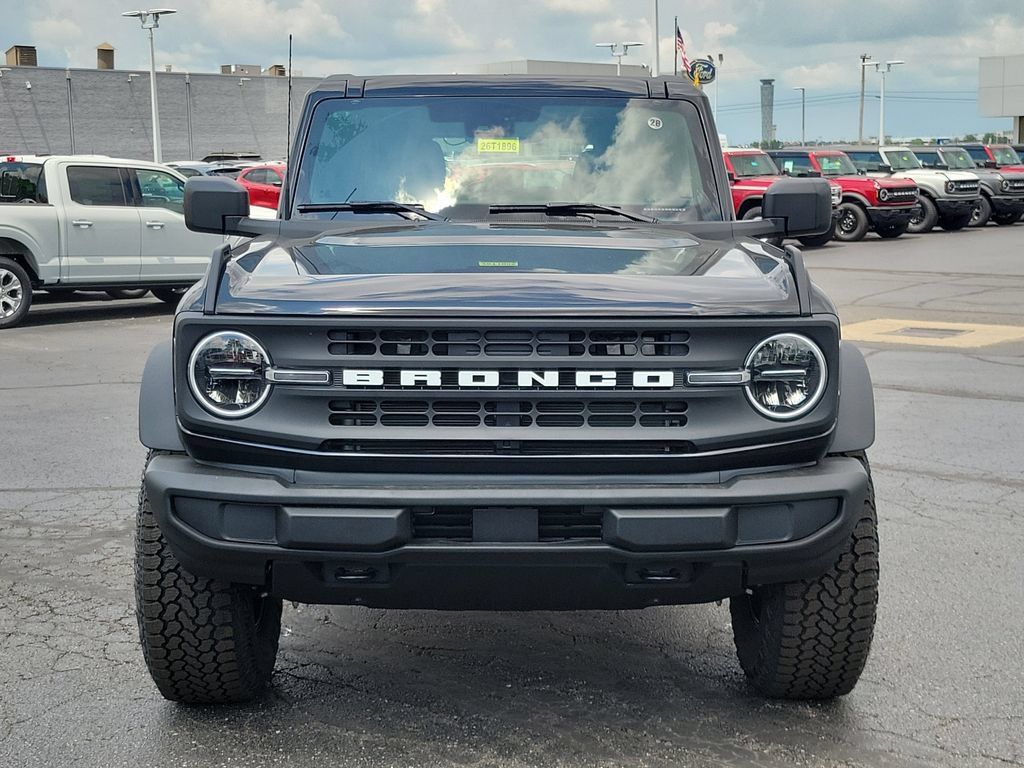 New 2026 Ford Bronco 4-Door w/ Sasquatch Package AWD/4WD image 2