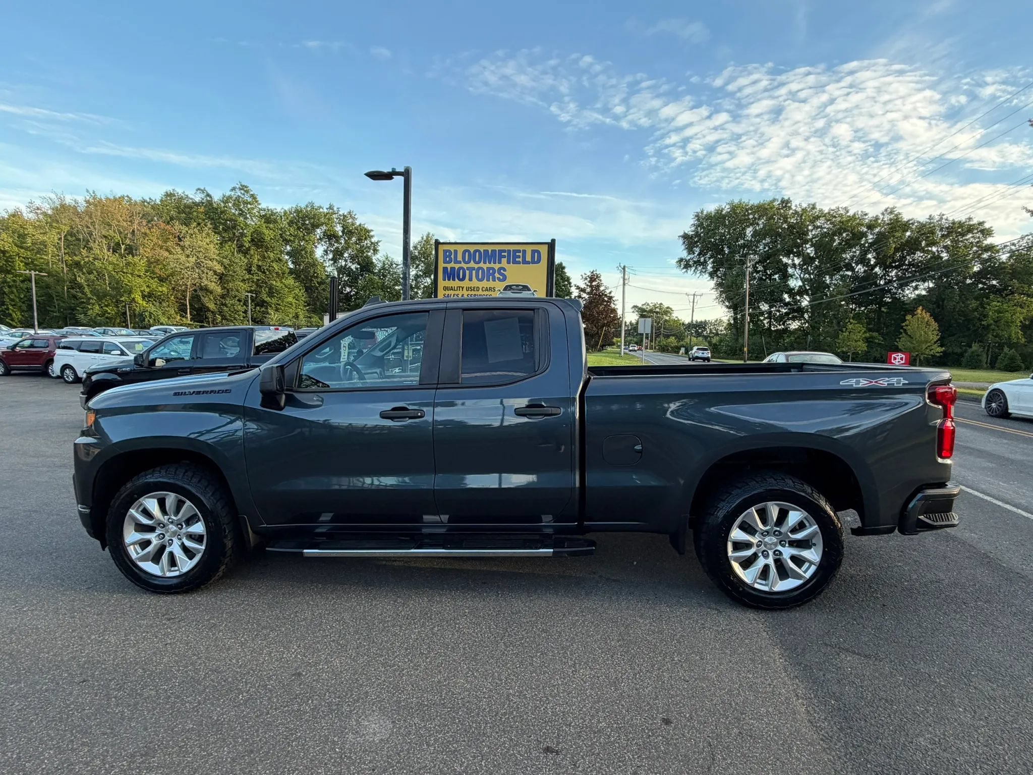 Used 2020 Chevrolet Silverado 1500 Custom w/ Custom Value Package AWD/4WD image 8