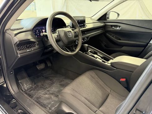 Used 2023 Honda Accord LX image 9