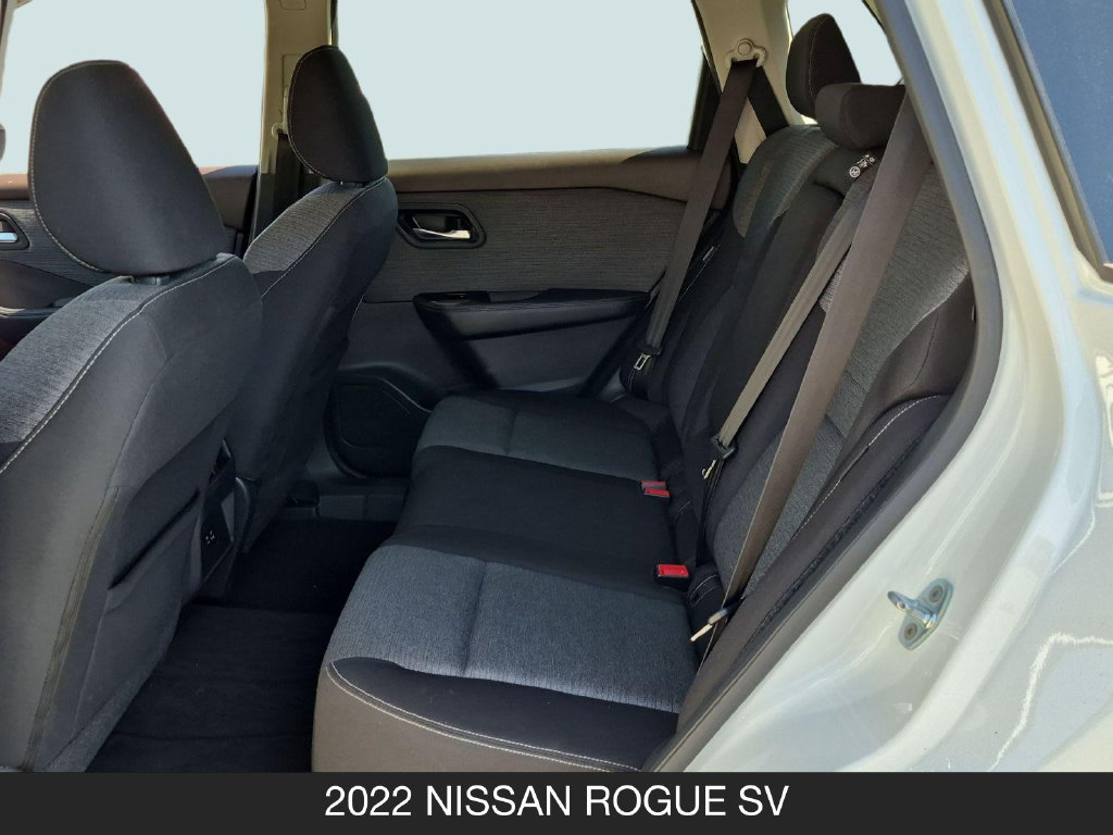 Certified 2022 Nissan Rogue SV FWD image 16