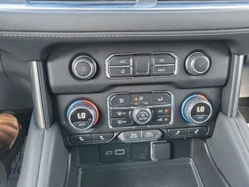 Used 2024 Chevrolet Tahoe LT w/ Luxury Package AWD/4WD image 18