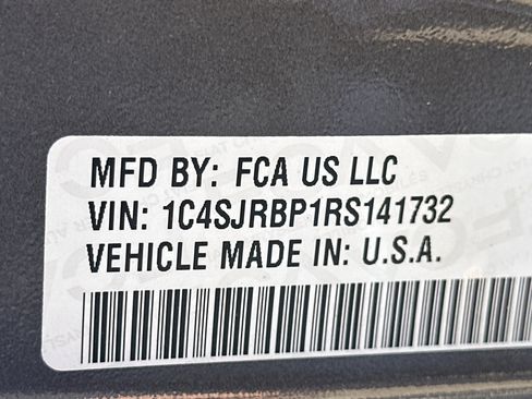 Used 2024 Jeep Wagoneer L Series II image 33