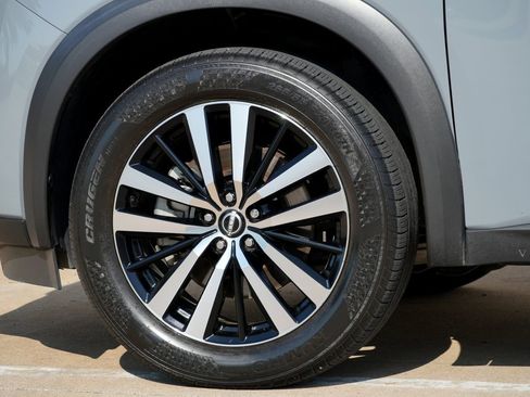 Used 2023 Nissan Pathfinder Platinum FWD image 27