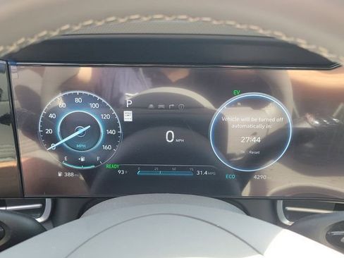 Certified 2025 Hyundai Elantra SEL FWD image 7