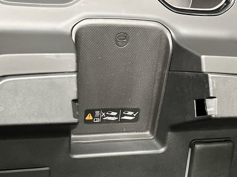 Certified 2022 GMC Sierra 1500 AT4 w/ AT4 Premium Package image 29