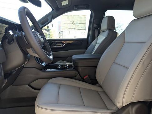 New 2026 GMC Yukon XL Elevation w/ LPO, Floor Liner Package image 23