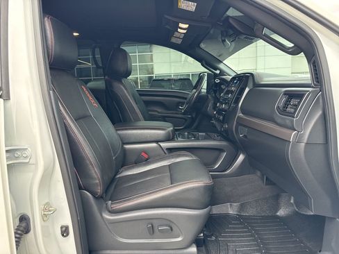 Used 2021 Nissan Titan PRO-4X w/ Pro-4x Convenience Package image 15
