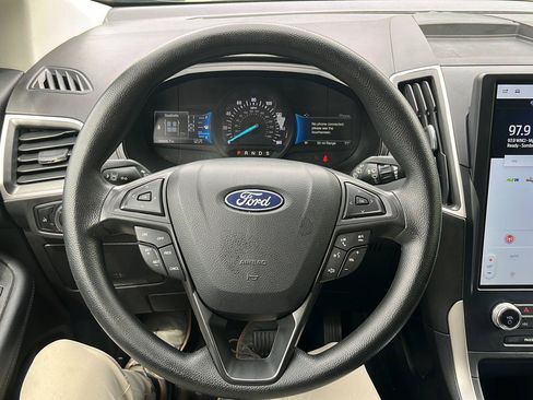 Certified 2024 Ford Edge SE w/ Black Appearance Package AWD/4WD image 17