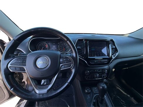 Used 2020 Jeep Cherokee Limited image 28