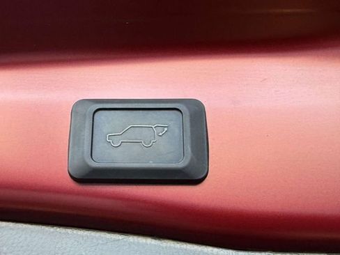 Used 2023 Toyota RAV4 XLE w/ Convenience Package image 18