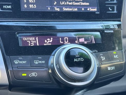 Used 2015 Toyota Prius V Five w/ Advanced Technology Package image 21