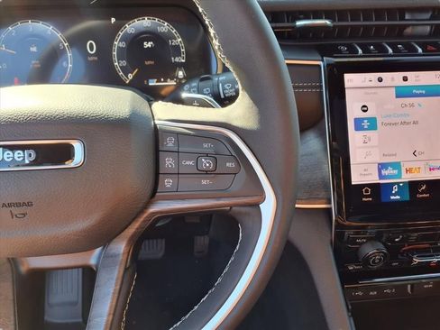 New 2025 Jeep Grand Cherokee L Limited w/ Trailer Tow Package image 11