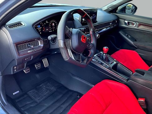 Used 2025 Honda Civic Type R image 17
