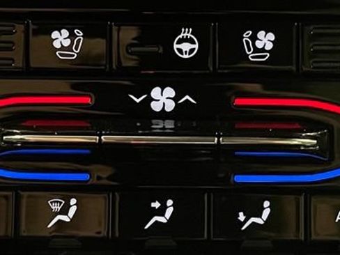 Used 2022 Jeep Grand Cherokee L Overland w/ MOPAR Finishing Package AWD/4WD image 39