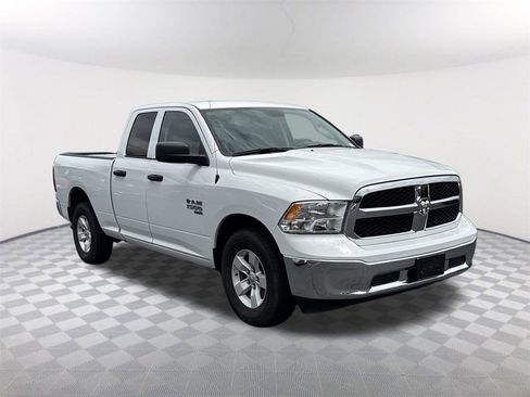 Used 2024 RAM 1500 Classic SLT image 3